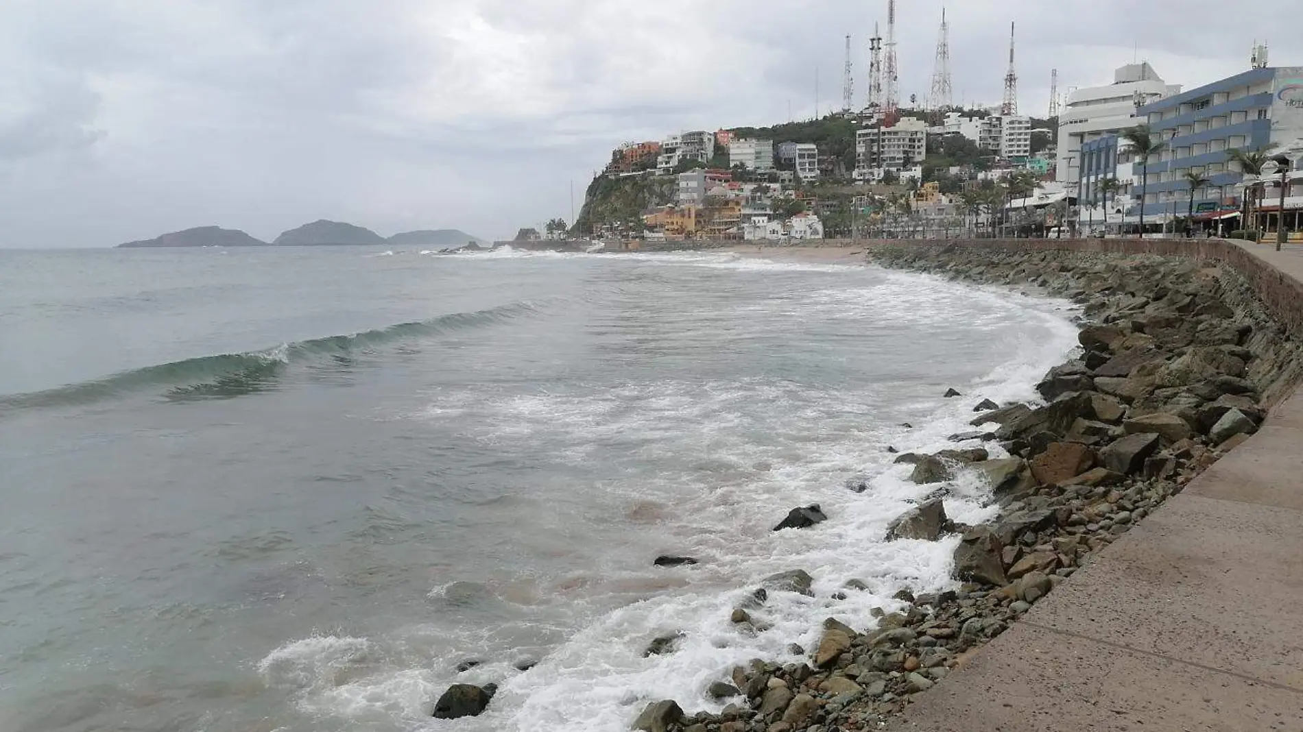 mazatlan nublado